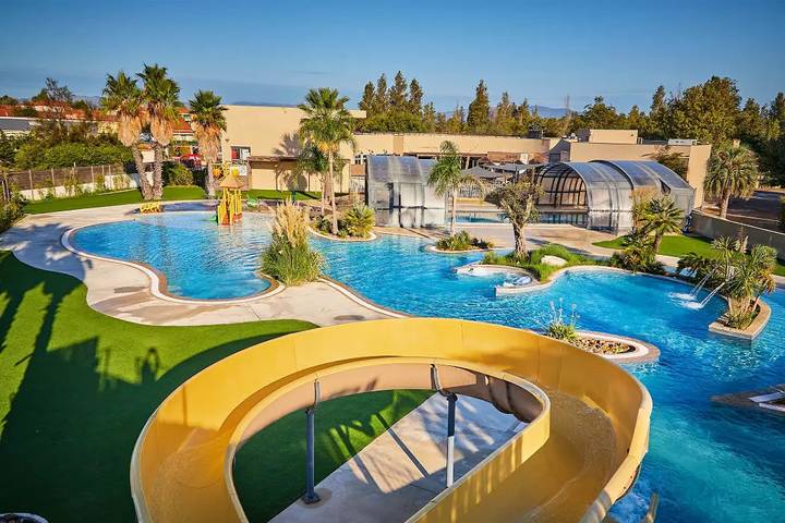 Camping pour 8 personnes, avec terrasse et piscine à Torreilles - 2
