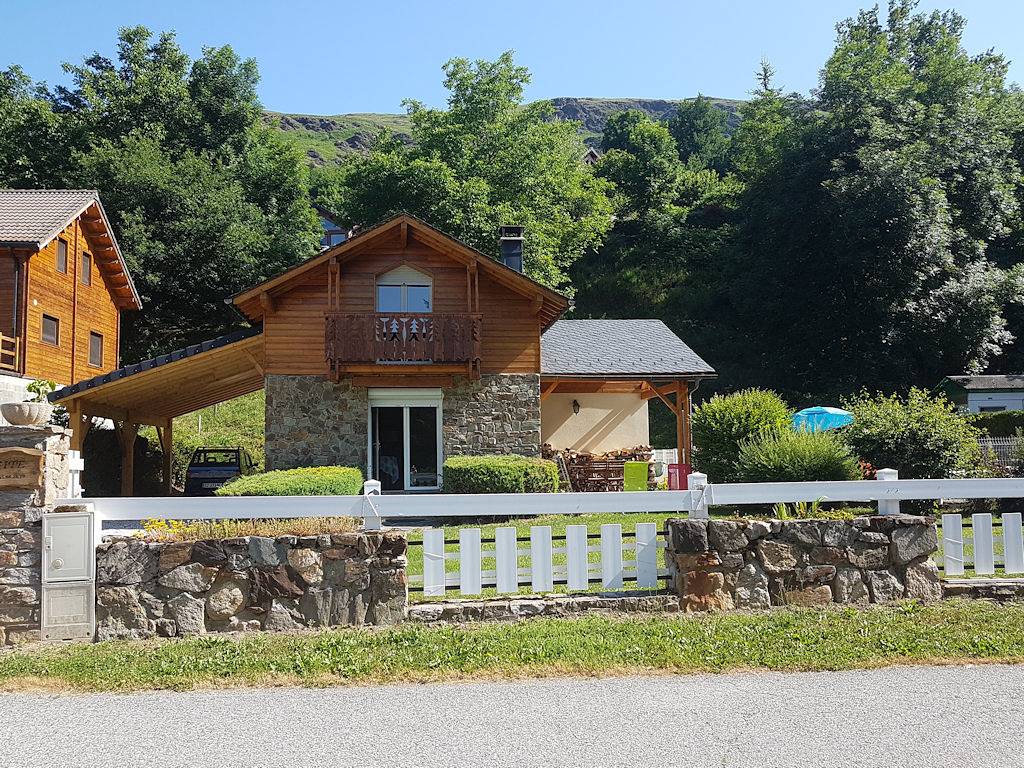 Chalet indépendant Les Feiches et Marguerites avec piscine privée in Ignaux, Pyrénées