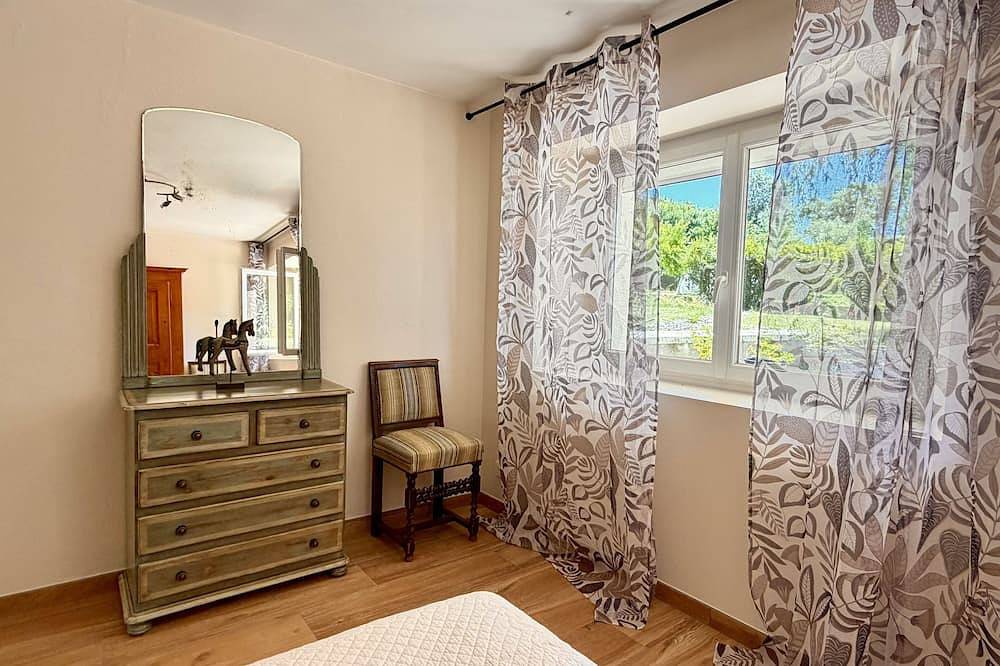 Apartamento entero, Les Grands Arbres ★ Comfort, space, and nature near Aurillac in Arpajon-sur-Cère, Región de Aurillac