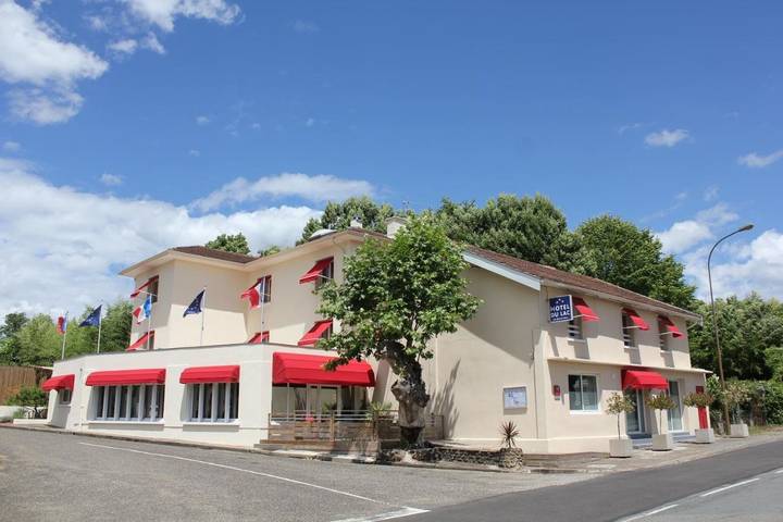 Hôtel pour 2 personnes, avec Terrasse à Arjuzanx