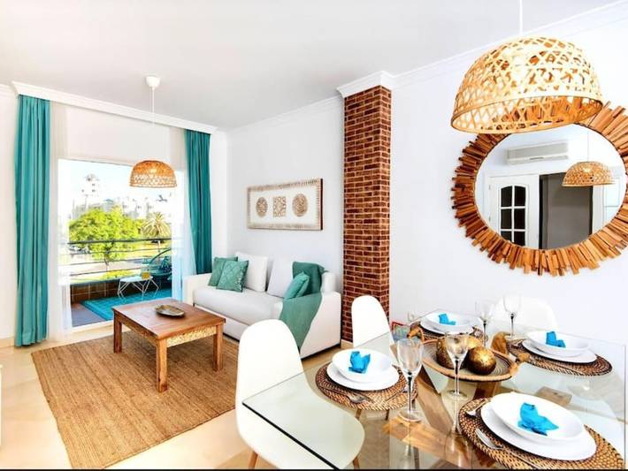 Apartamento para 8 personas, con terraza y piscina en La Colina Torremolinos