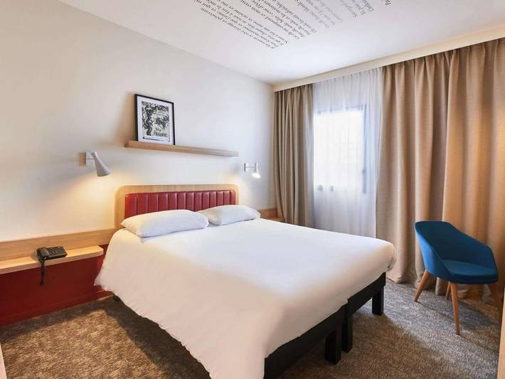 Hôtel pour 4 personnes, avec piscine et jardin, animaux acceptés