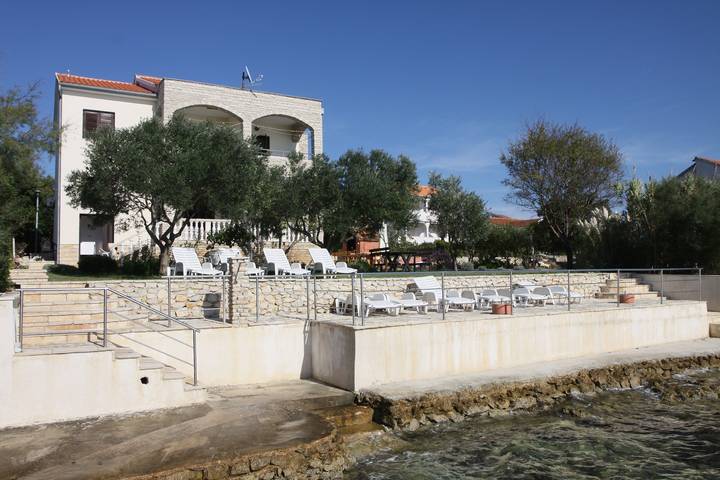 Ferienwohnung für 4 Personen, mit Balkon/Terrasse, mit Haustier in Petrcane - 3