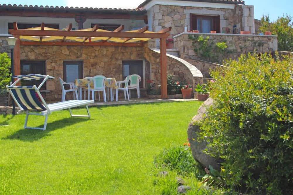 Ganze Wohnung, Ferienwohnung Viola by Interhome in Porto Ainu, Baia Sant'Anna