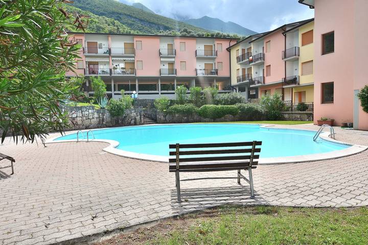 Ganze Wohnung, Apartment Candor With Pool in Cassone di Malcesine, Malcesine