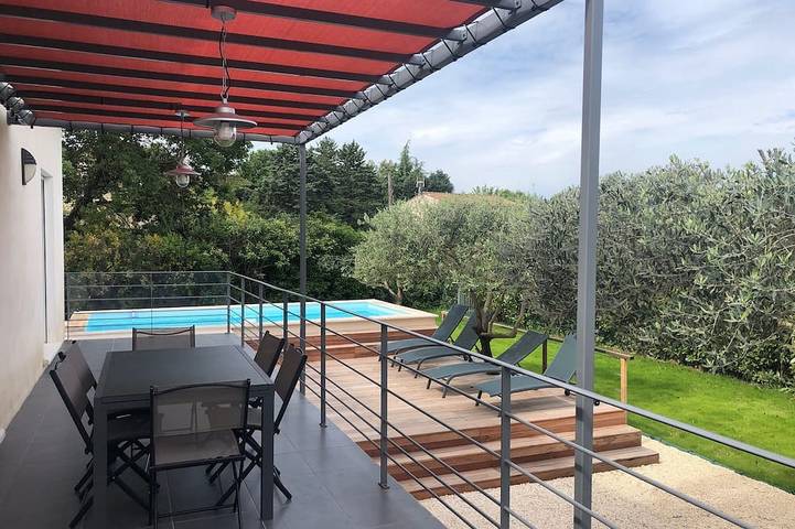 Cottage pour 6 personnes, avec terrasse et jardin à Moussac