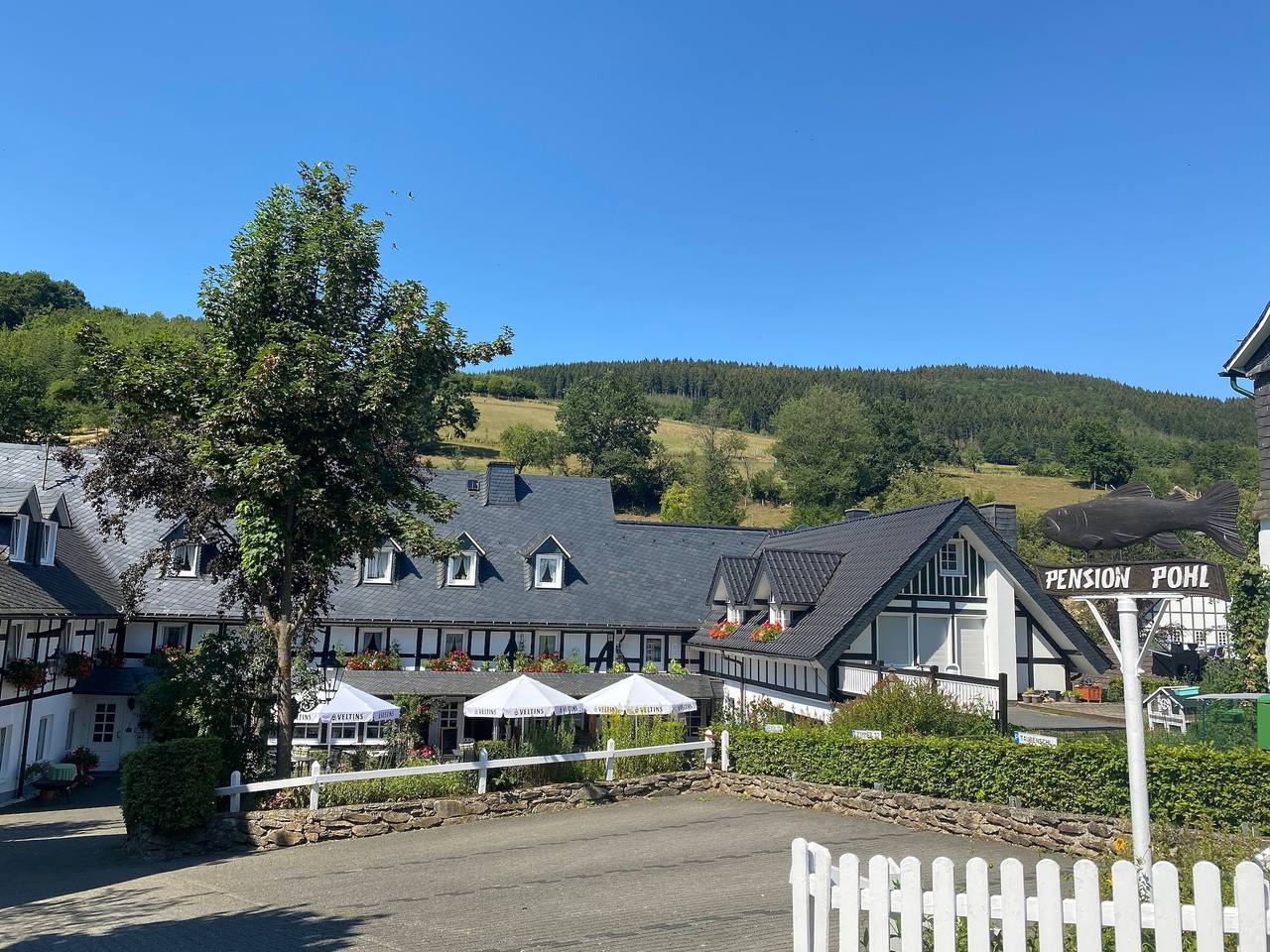 Ganze Wohnung, Ferienwohnung Dorfblick mit großem Balkon und einem wunderschönen Ausblick in Lennestadt, Sauerland
