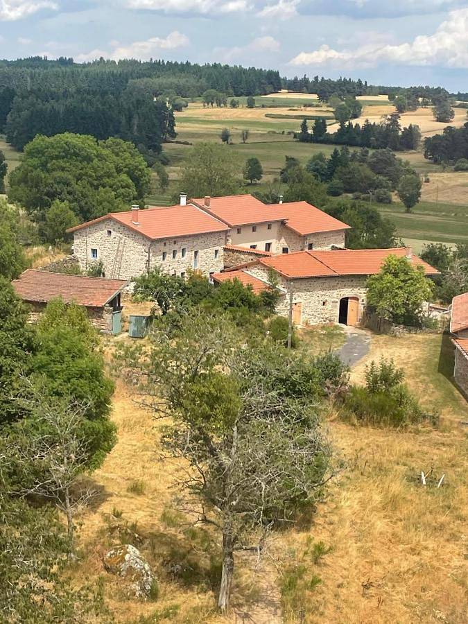 Location de vacances pour 8 personnes, avec vue et jardin, animaux acceptés à Usson-en-Forez - 2