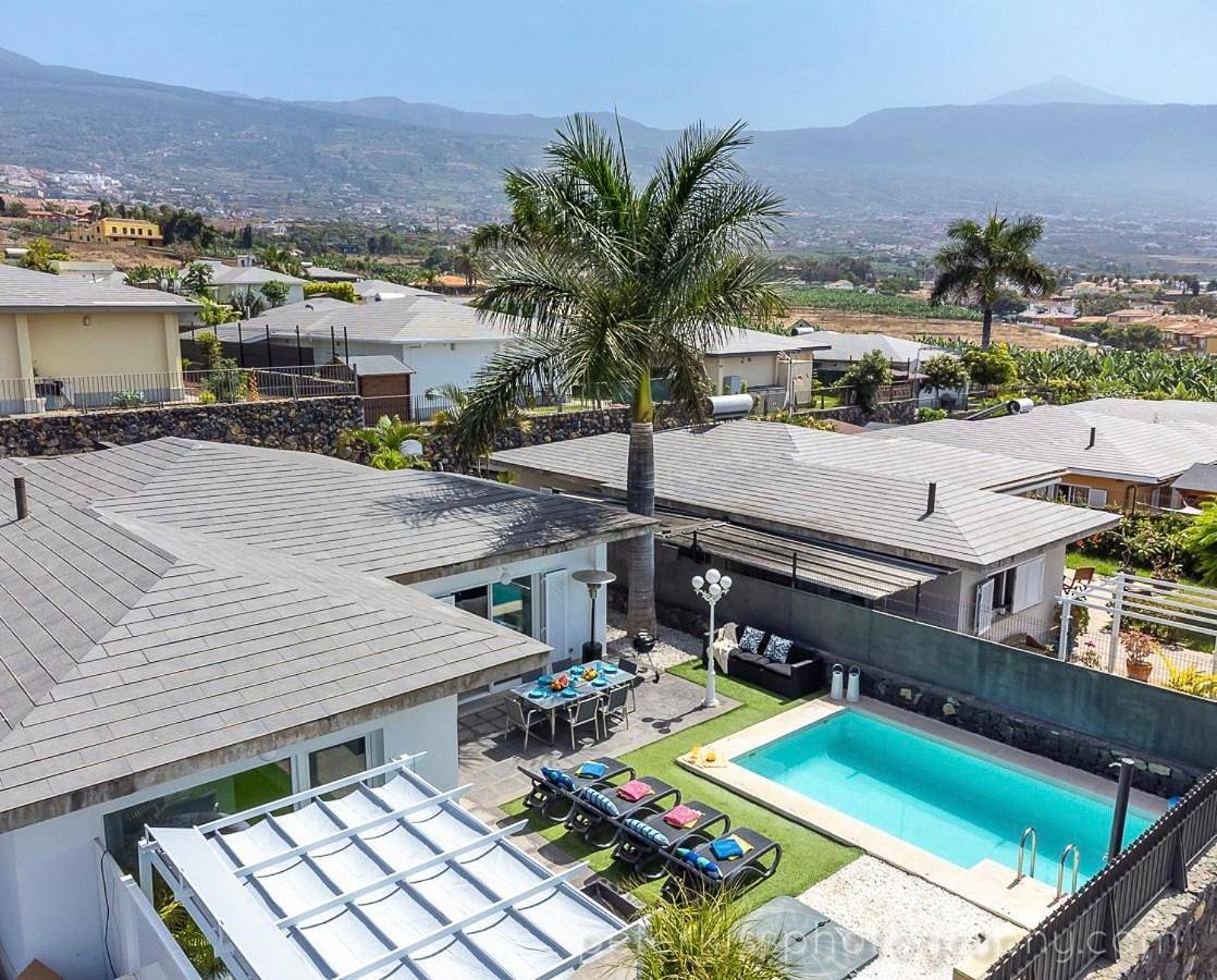 Luxury Holiday Home Piscina Privada Climatizada Teide Views, Bbq in El Durazno, La Orotava