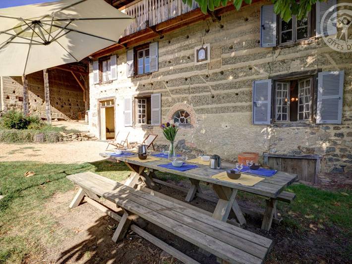 Gîte pour 10 personnes, avec balcon et jardin dans la Loire - 2