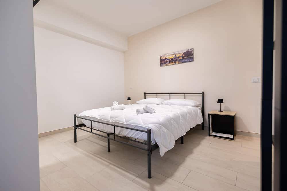 Apartamento entero, House of cat  in Grottaferrata, Castelli Romani