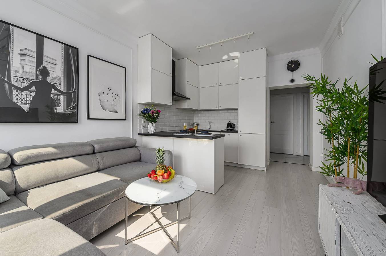 Ganze Wohnung, Lumina 3-room Apartment near the Metro in Warsaw in Mokotów, Warschau