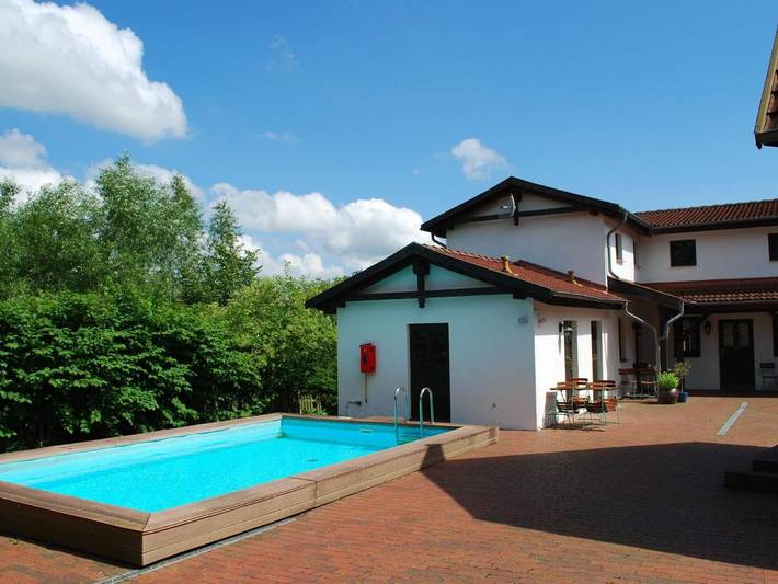 Ferienhaus für 18 Personen, mit Pool und Terrasse sowie Garten, mit Haustier - 1