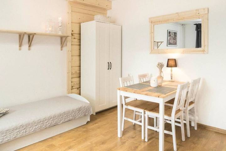 Apartament wakacyjny dla 3 osób, z taras i basen oraz ogród w Szczyrk