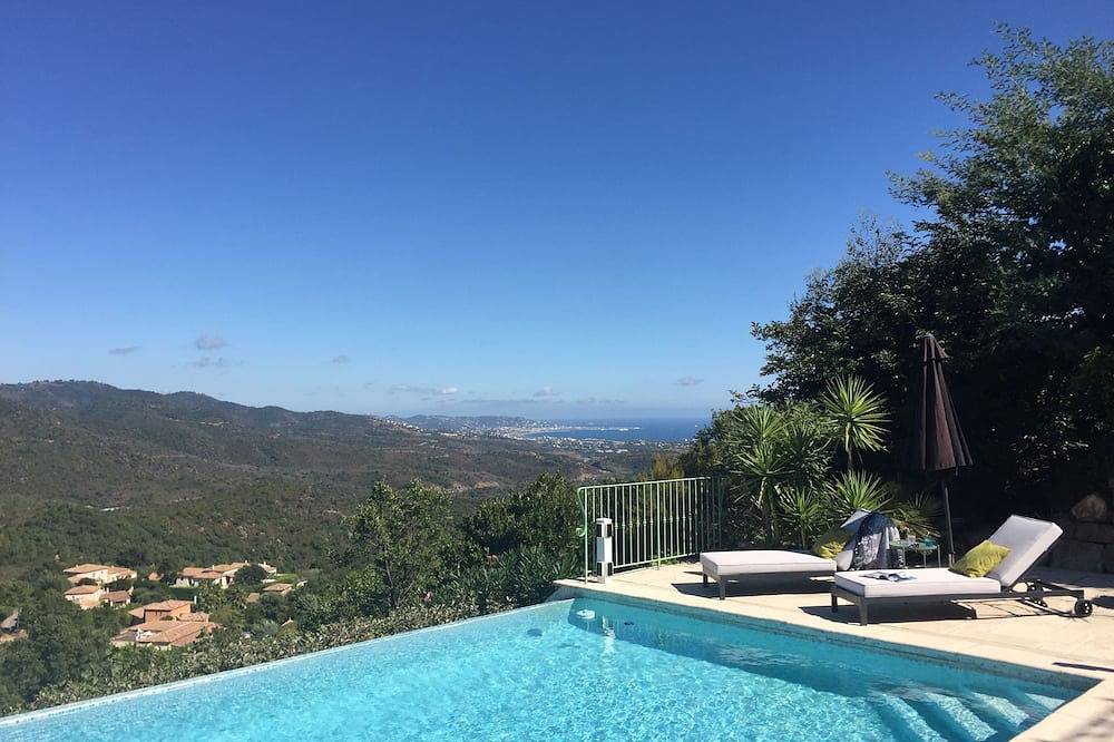 Apartamento entero, Large stylish apartment with sea views over the Bay of Cannes and infinity pool in Les Adrets-de-l'Estérel, Massif de l'Esterel