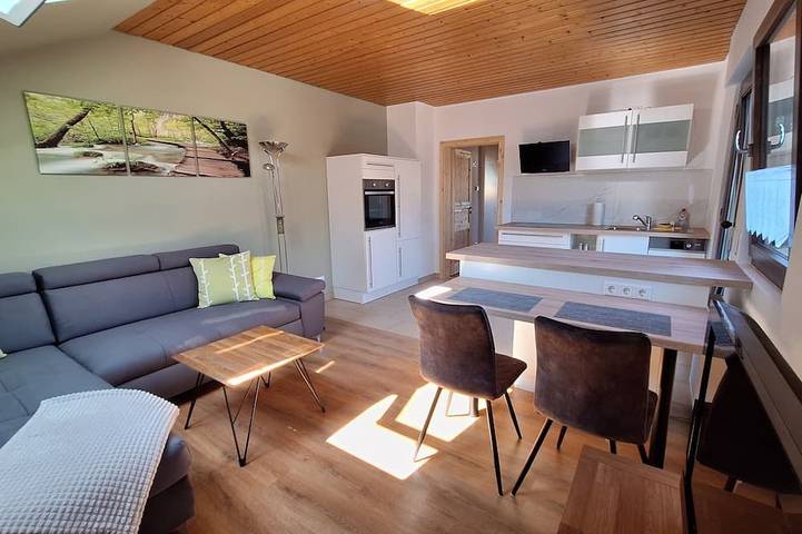Ferienwohnung für 3 Personen, mit Garten und Balkon in Obersulm