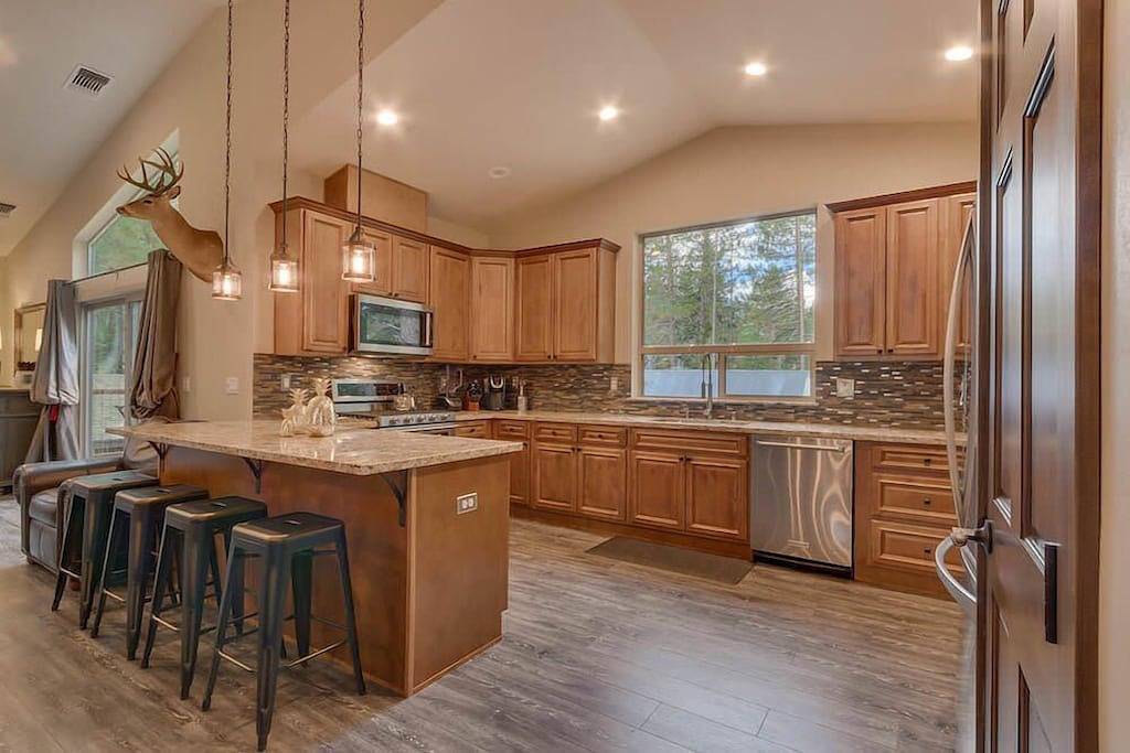 Vacation House for 10 Guests in South Lake Tahoe, El Dorado County