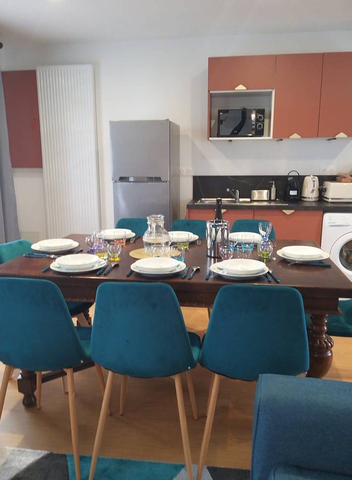 Gîte pour 8 personnes, avec jardin ainsi que terrasse et piscine, animaux acceptés à Vienne (France) - 3