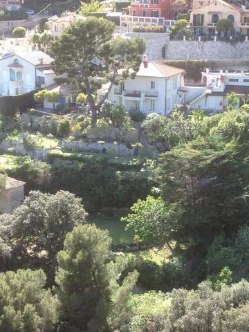 Gîte pour 2 personnes, avec jardin et vue dans Plage De Saint Laurent D Eze
