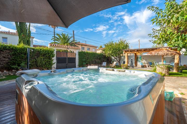 Maison de vacances pour 4 personnes, avec jardin et jacuzzi, animaux acceptés dans Tarragonès