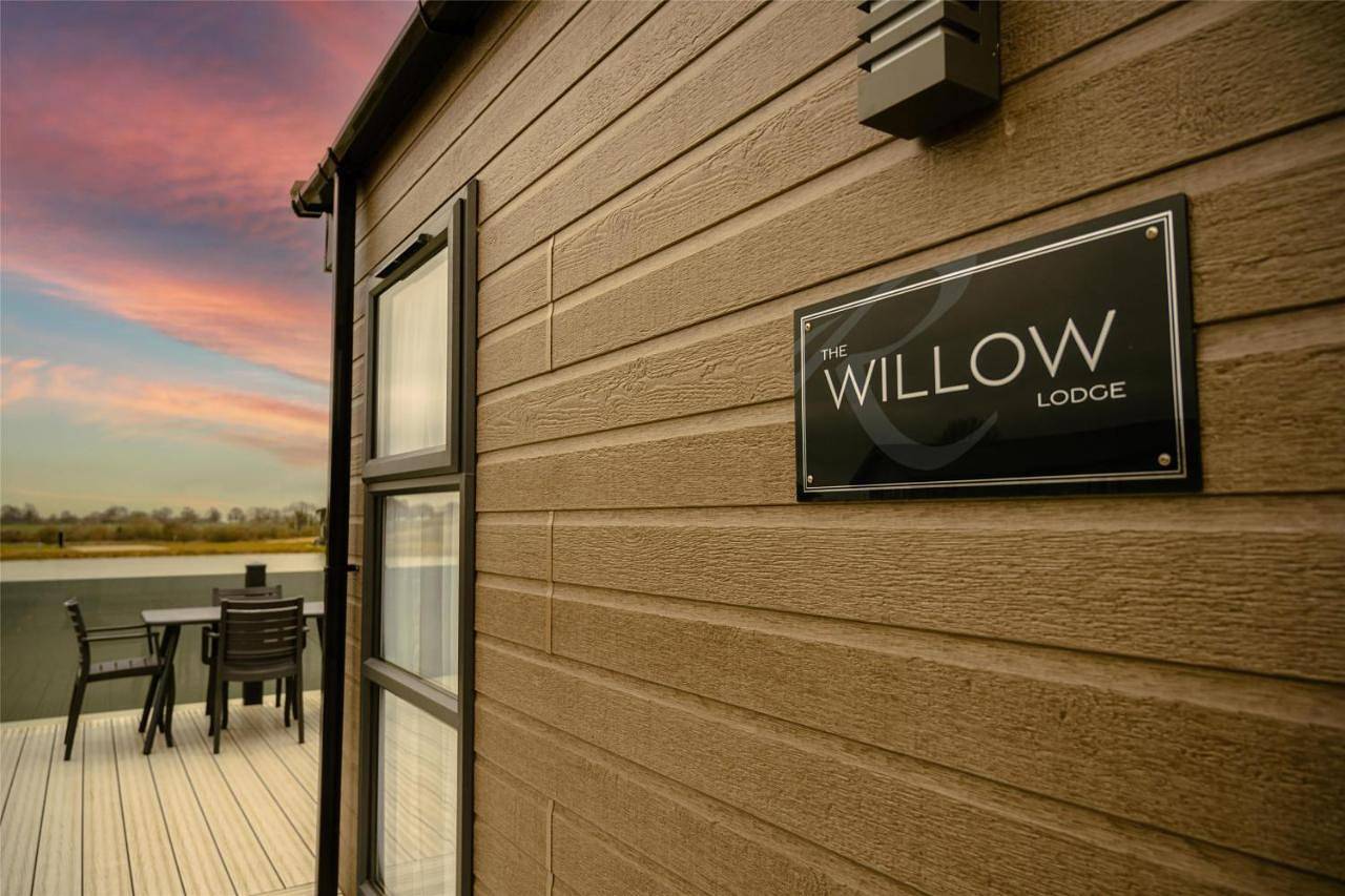 Sure Studio by Best Western Brackenborough Lakes & Resort in Louth, Lincolnshire