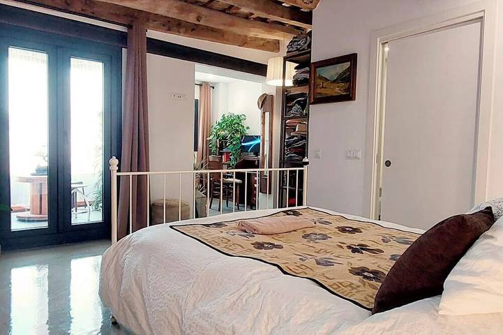Ganze Wohnung, Echter Vintage-Loft im Stadtzentrum in Vilanova i la Geltrú, Garraf