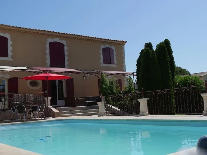 Maison de vacances pour 4 personnes, avec terrasse et piscine - 1