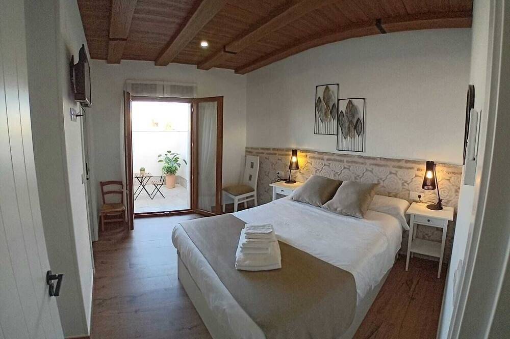 Casa Rural Tolanca. A un paso de Toledo y Puy du Fou in Sonseca, Provincia de Toledo