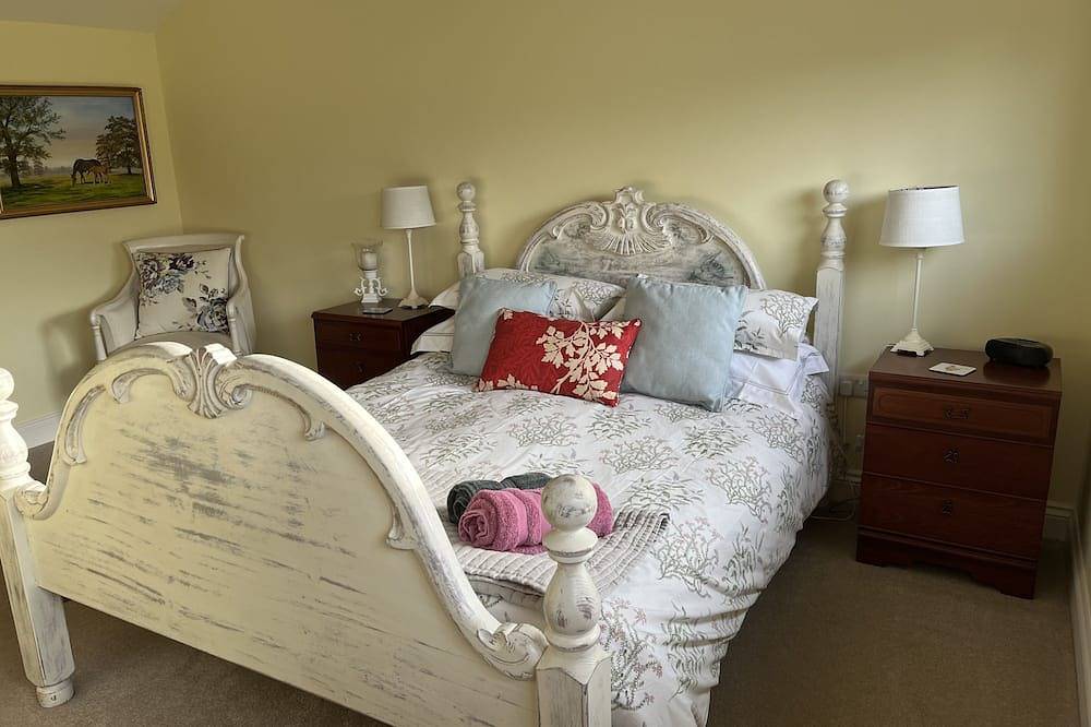 Dairy Cottage. Delightful luxury rustic cottage nr New Forest and South Coast. in Dorset