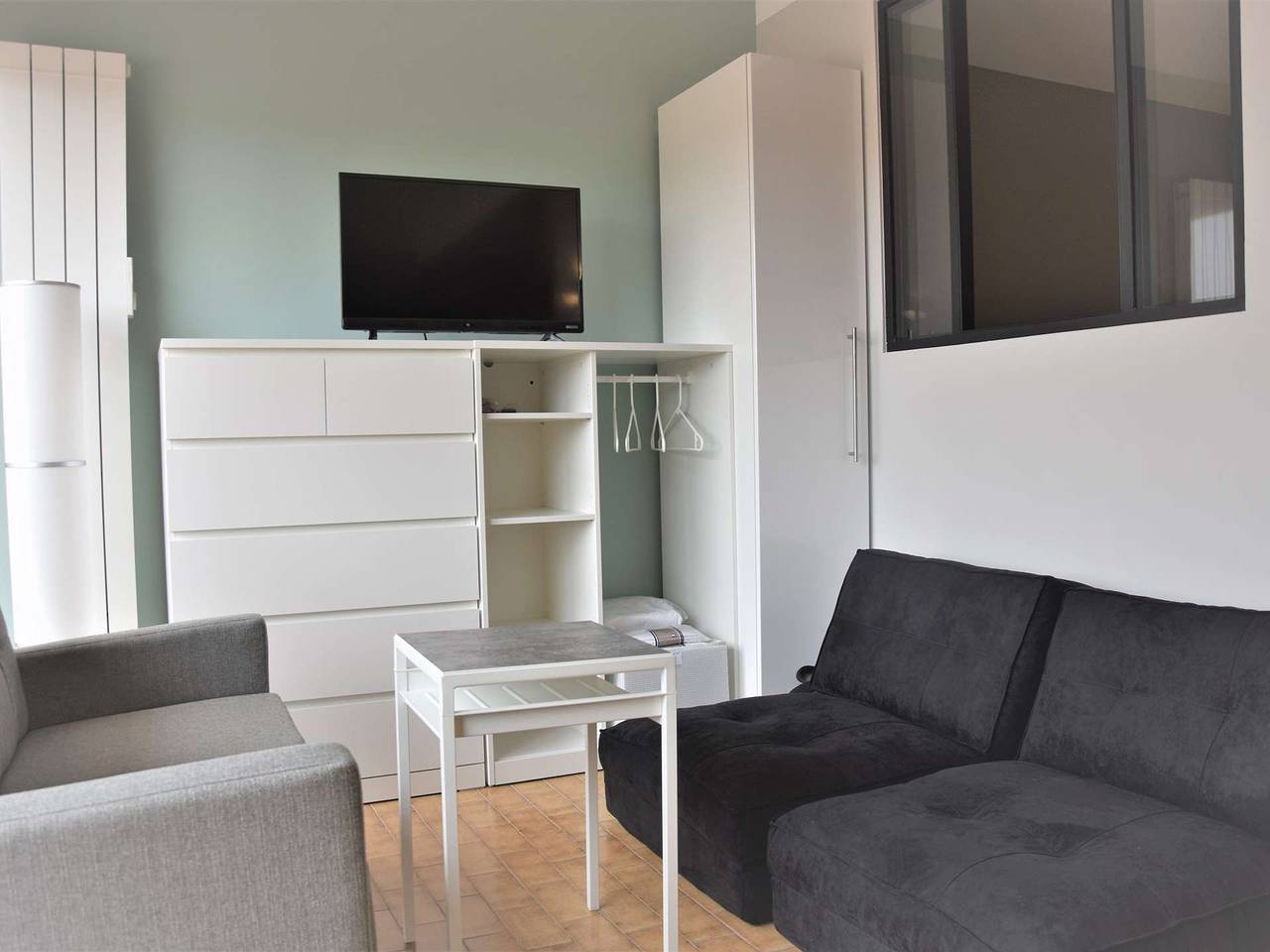 Appartement entier, Appartement 2 pièces rénové, climatisé, avec balcon et parking privé - 4 couchages, Gruissan in Gruissan (Ville), Gruissan