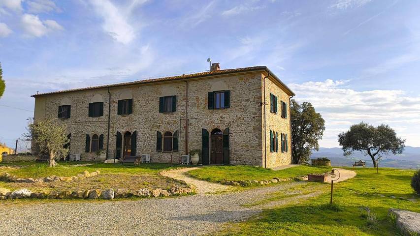 Maison d’hôte pour 3 personnes, avec vue ainsi que jardin et balcon à Volterra - 2