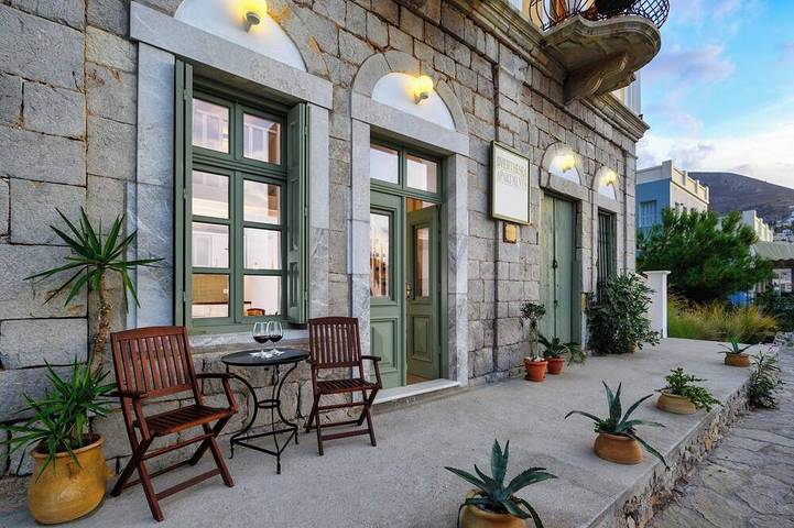 Gîte pour 2 personnes, avec balcon dans Symi - 4