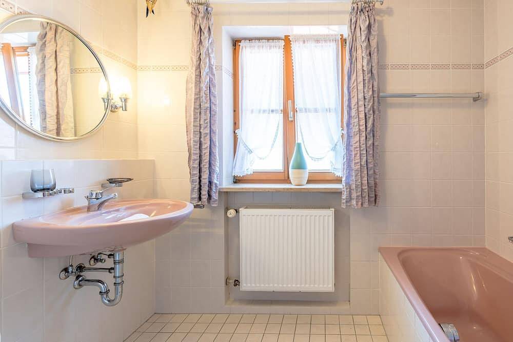 Ganze Wohnung, Familienfreundliche Ferienwohnung in mitten der Berge in Grünten, Burgberg im Allgäu