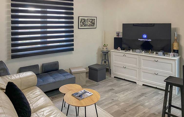 Ganze Ferienwohnung, Modernes Apartment am Strand mit Waschmaschine und Internet in Luanco, Gozón