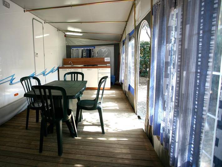 Camping für 2 Personen, mit Kinderpool in Italienische Riviera - 2