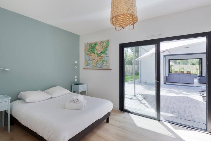 Location de vacances pour 15 personnes, avec terrasse et jardin à Saint-Lunaire - 2