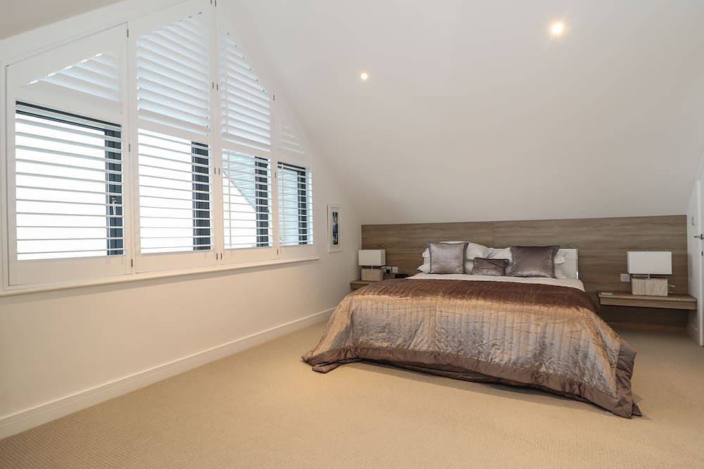 Praa Waves, family friendly, country holiday cottage in Praa Sands in Praa Sands, Cornwall