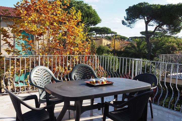 Ferienhaus für 7 Personen, mit Balkon und Garten - 1