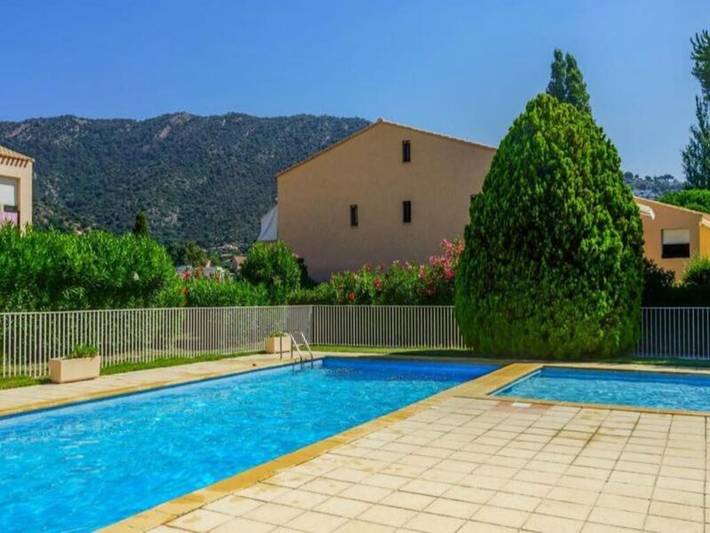 Appartement de vacances pour 4 personnes, avec terrasse et piscine