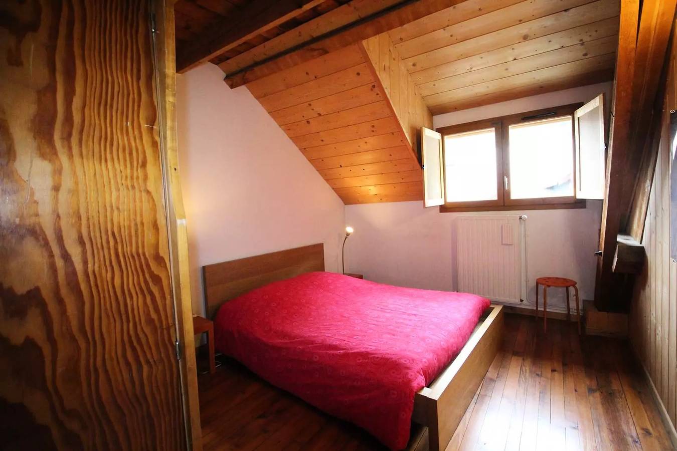 Appartement entier, Appartement De 140 M² En Duplex Pour 8 Pers in Luchon-Superbagnères, Bagnères-de-Luchon