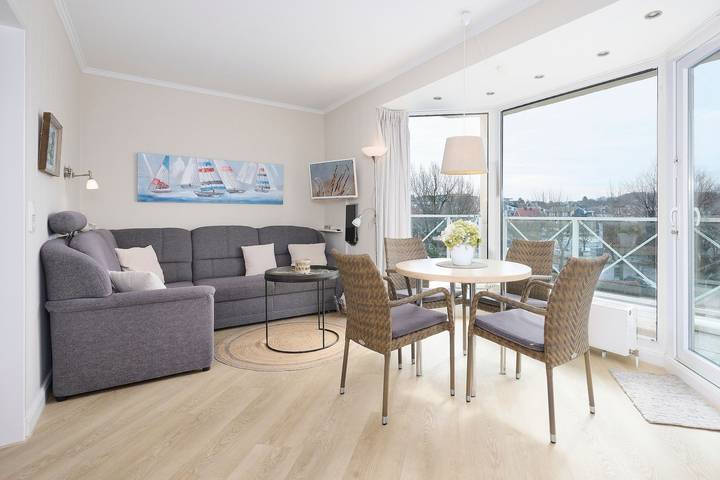 Ferienwohnung für 3 Personen, mit Balkon an der Kieler Bucht - 2