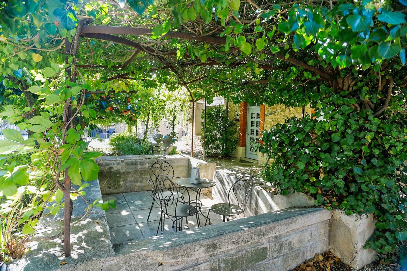 Komfortable Villa in Caromb mit privatem Pool in Caromb, Parc naturel régional du Mont-Ventoux