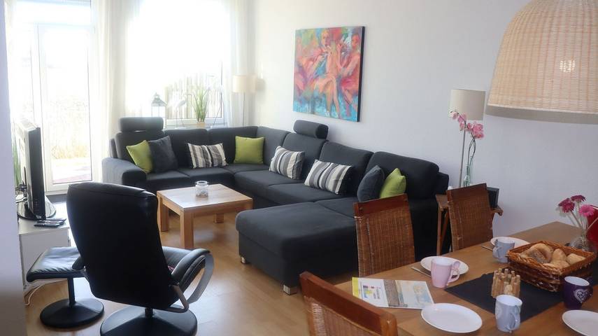 Ferienwohnung für 5 Personen, mit Terrasse und Ausblick in Dornumersiel - 2