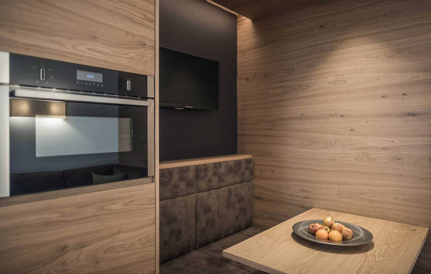 Entire apartment, Three-Room Apartment 'Type C 50m²' with Mountain View, Balcony, and Wi-Fi in Sand in Taufers, Kronplatz