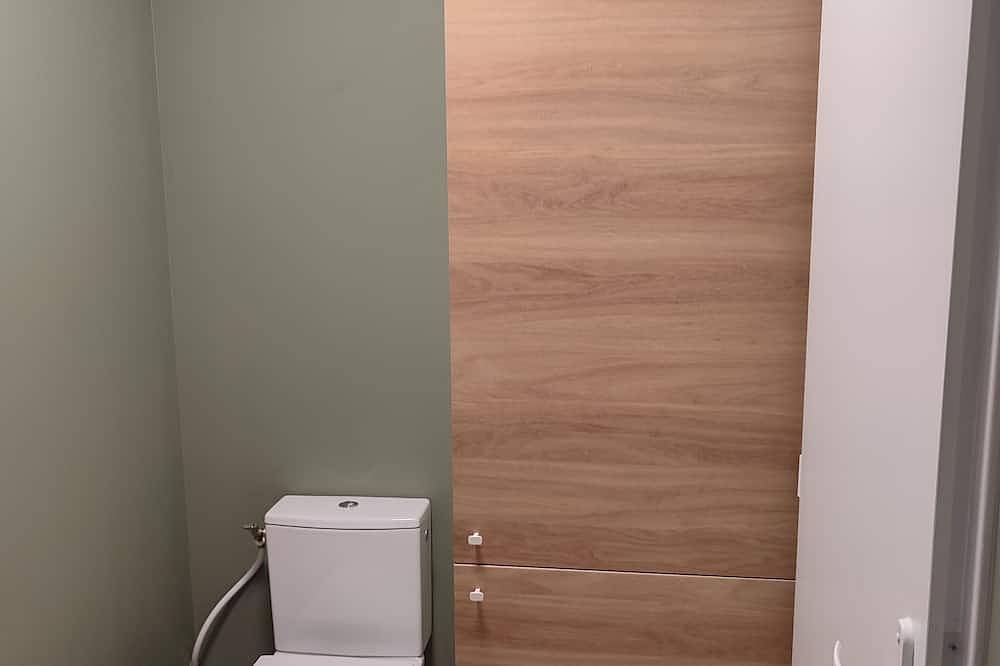 Appartement entier, Studio dans propriété privée neuf avec terrasse bien situé in Oyonnax, Nantua