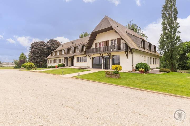 Appartement de vacances pour 31 personnes, avec jardin en Normandie