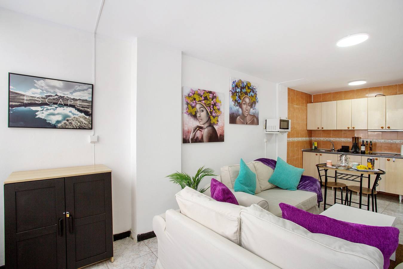 Apartamento entero, Apartamento vacacional "Lidia" con vistas al lago, piscina compartida y Wi-Fi in Maspalomas, San Bartolomé de Tirajana
