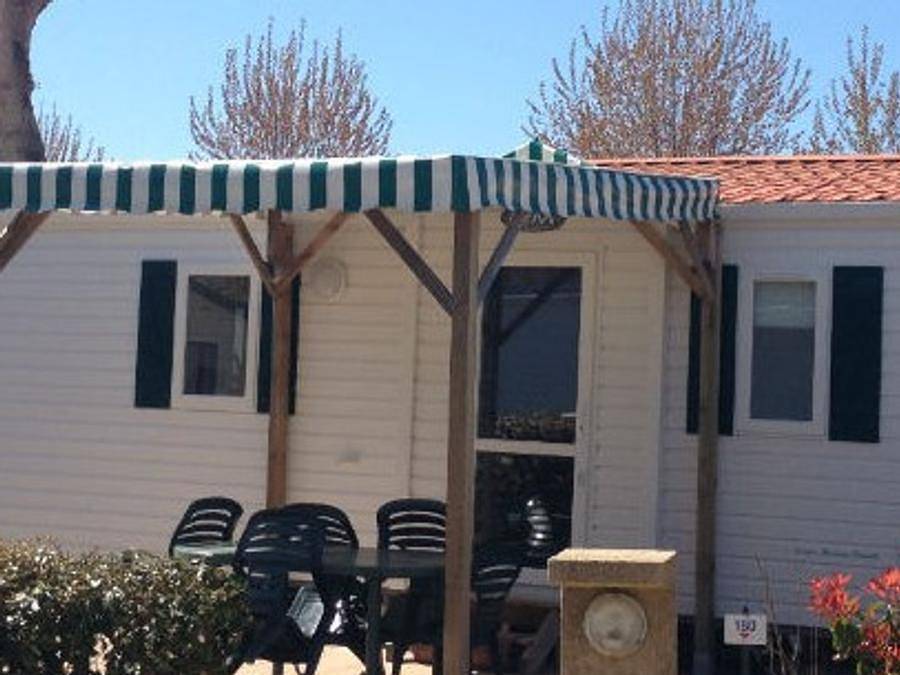 Flower Camping L’Escale du Perthuis - Mobilhome 4 personas - Mobile-Home Standard 26m² 2 dormitorios + terraza (lado tierra) in La Tranche-sur-Mer, Vandea