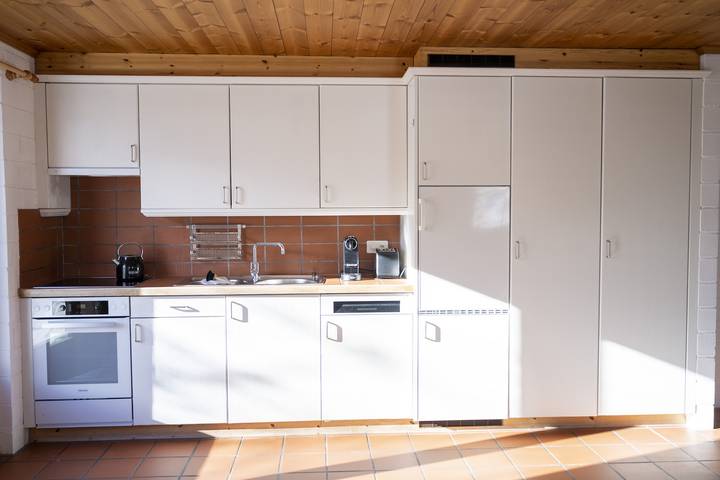 Ganze Wohnung, Chasa Fabulusa: Moderne 2.5-Zimmerwohung mitten in Ftan in Ftan, Unterengadin