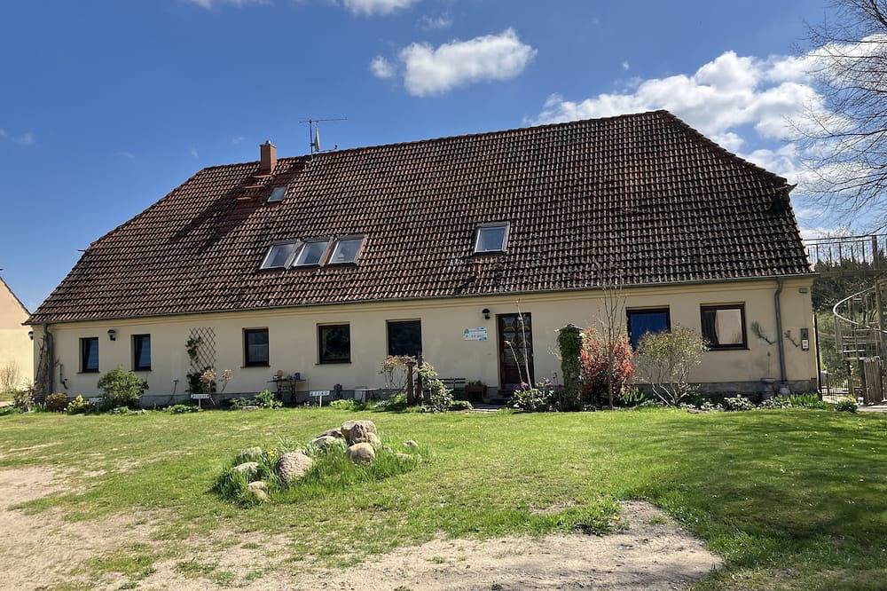 Ganze Wohnung, Ruhige, große Ferienwohnung mit 92 m2 zu vermieten in Carpin, Mecklenburg-Strelitz